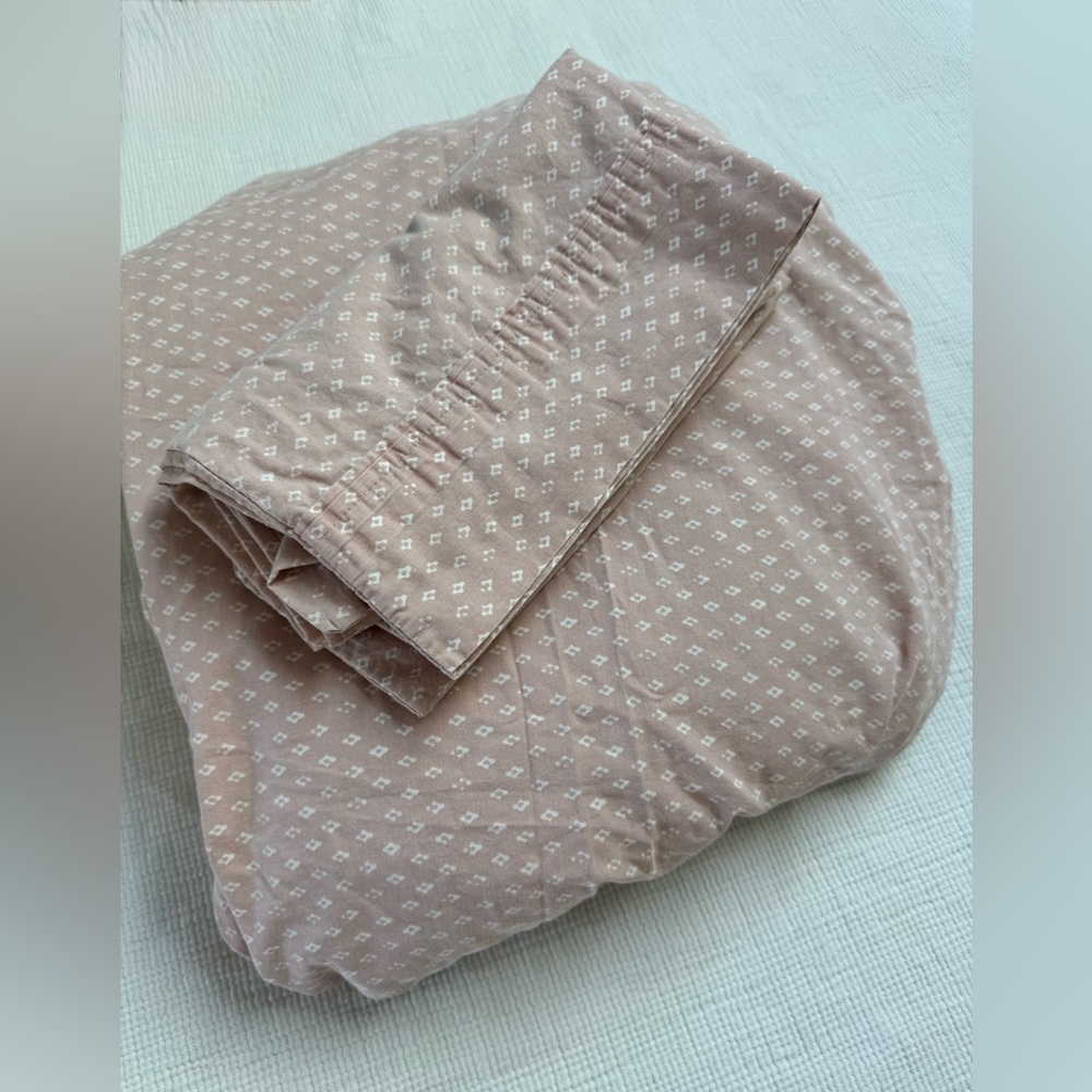 Threshold Twin Fitted Sheet and 2 Pillowcases